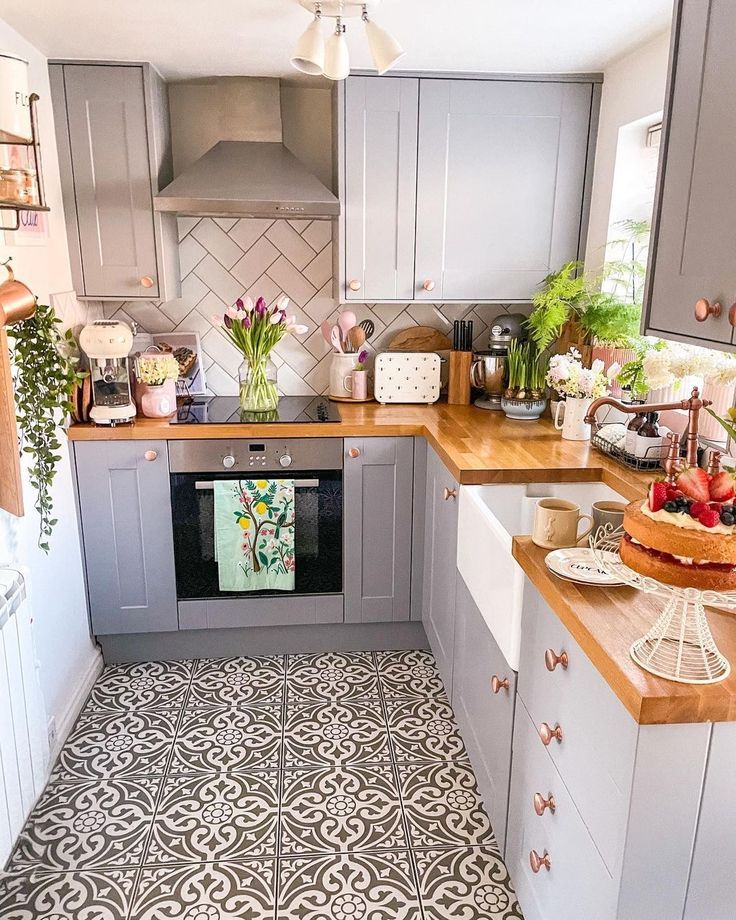 Modern L-Shape Kitchen